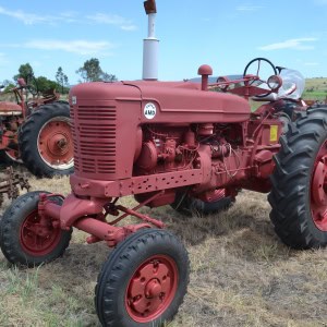 LOT 2 - I.H.C. SUPER AMD